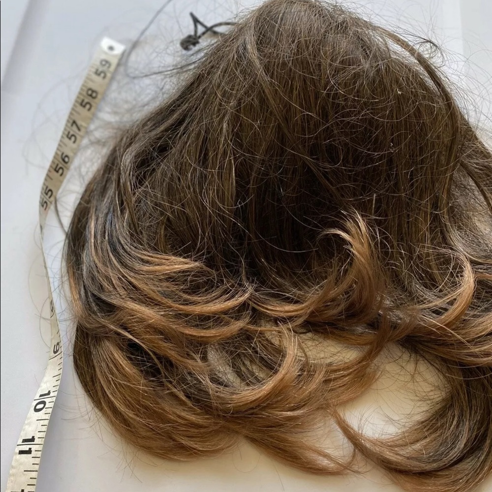 Drawstring Ponytail Brunette w/ natural highlights